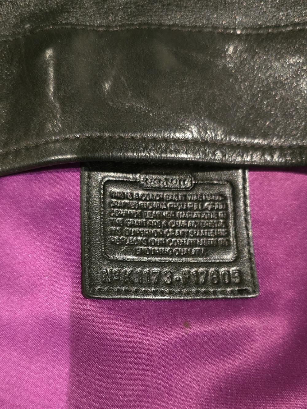 Coach Vintage Black Leather Shoulder Bag with Gold-Tone Rings - Picture 5 of 8